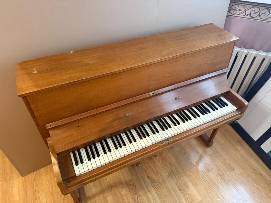 Отдам пианино даром