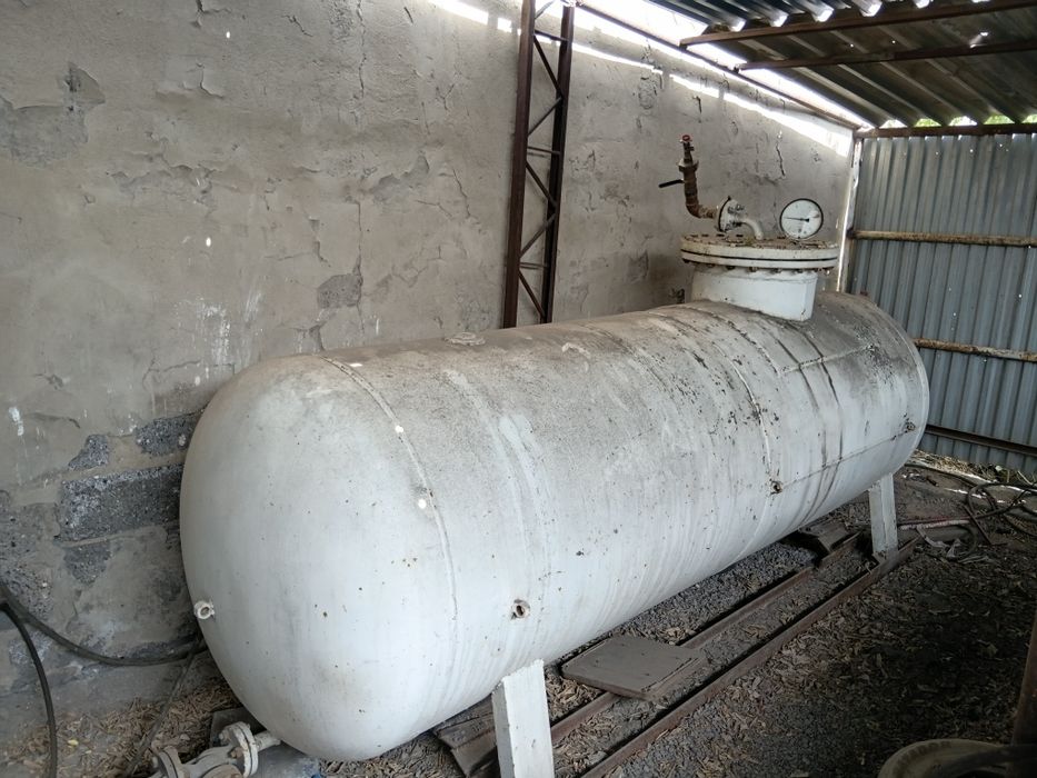 Газгольдер б/у 600000