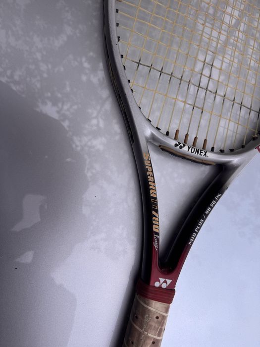 Ракети за тенис на корт