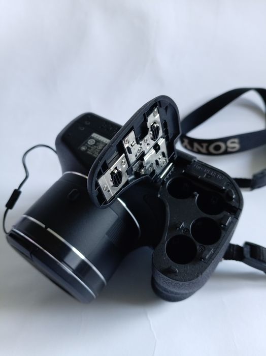 Aparat foto Sony DSC H300