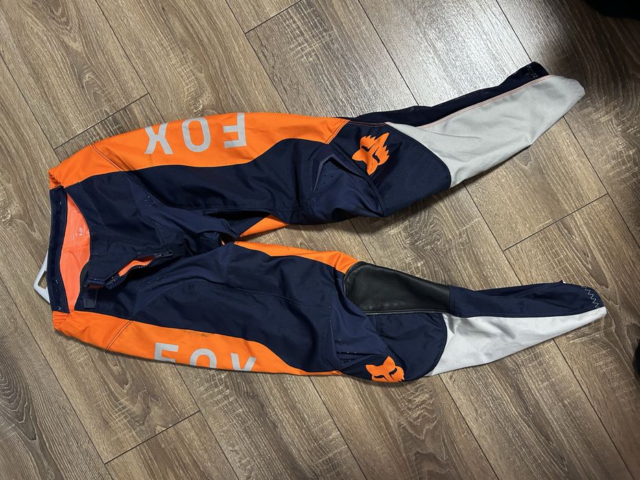 Долнище за мотокрос