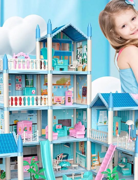 Кукольный домик в голубом цвете