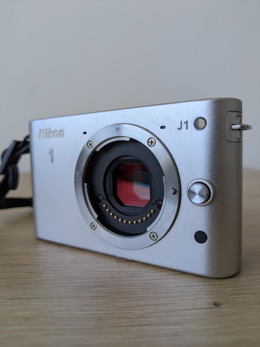 Nikon 1 J1 - УНИКАЛНИ СНИМКИ Дигитален Фотоапарат КАТО НОВ