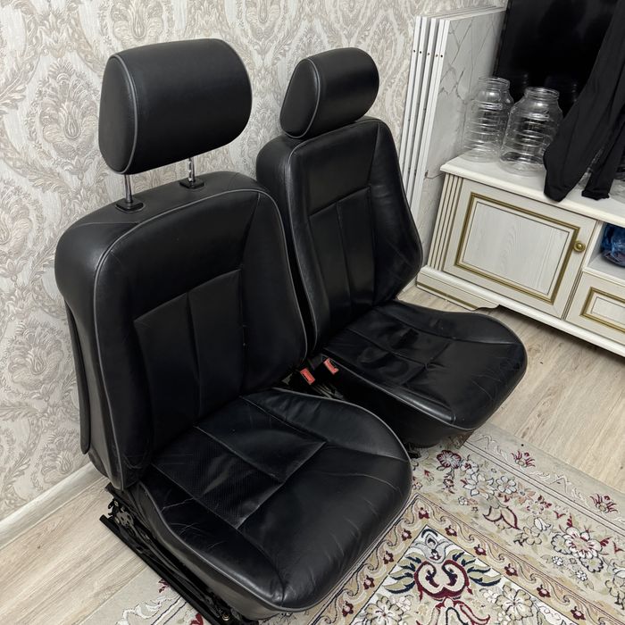 Сиденья кожанные плавающие w210