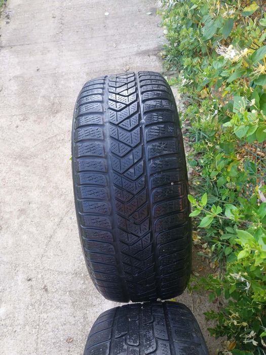 Anvelopa pireli 225/50/17