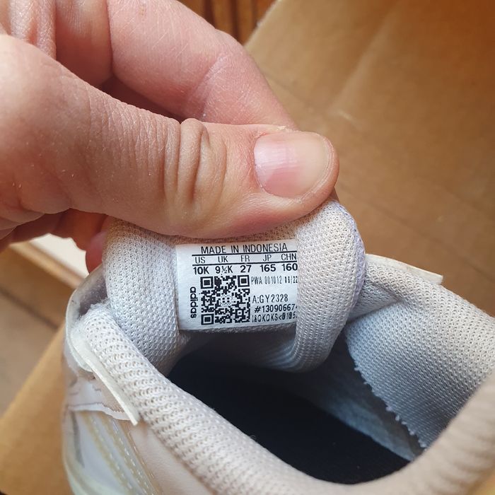 Adidasi Adidas ,mărimea 27