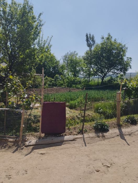 Продается дом. Уй сотилади. 14 сотх (1400кв,м)