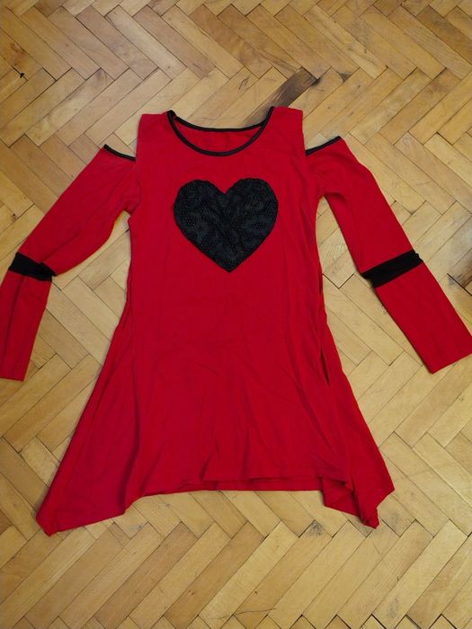 Туники -М размер различни цветове.6 евро на брой