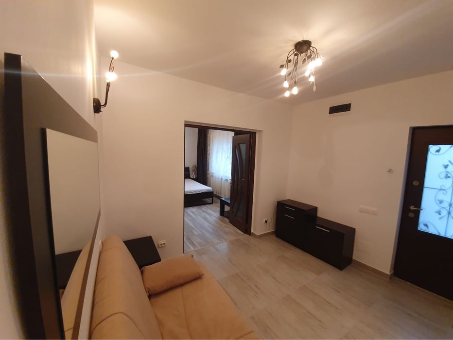 Inchiriez casa Lacul Tei