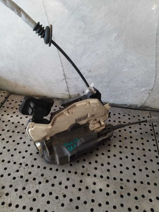 Broasca usa dreapta fata vw polo 6r 5k1837016e