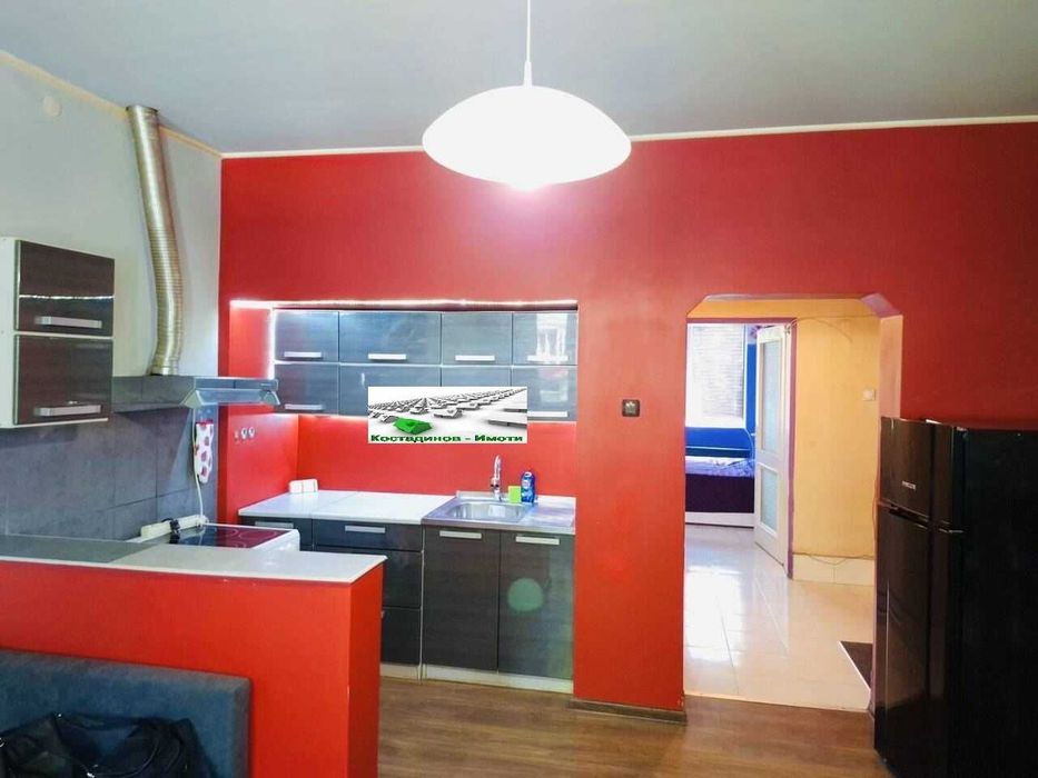Дава се под наем Двустаен апартамент в Пловдив, Център - 60 кв.м за 550 € - Снимка #1
