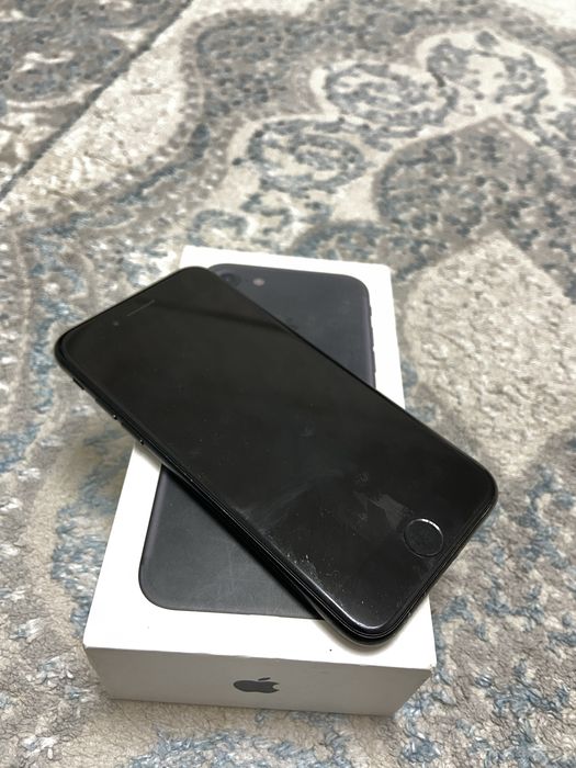 Iphone 7 хорошом сост