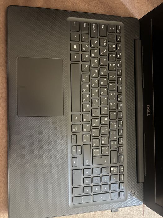 Лаптоп Dell Vostro