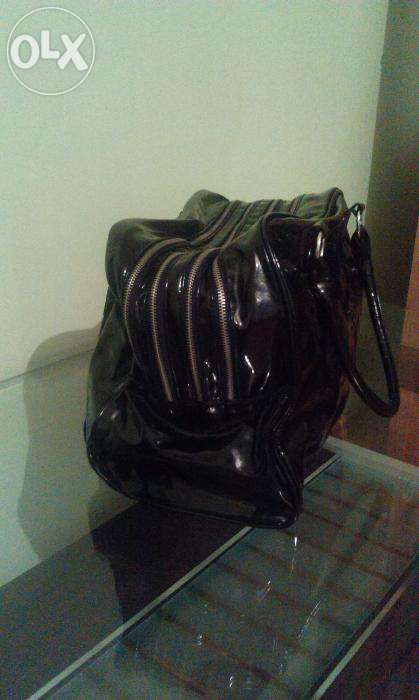 geanta de vanzare lac noua..