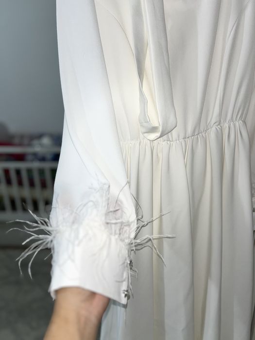 Белый платье