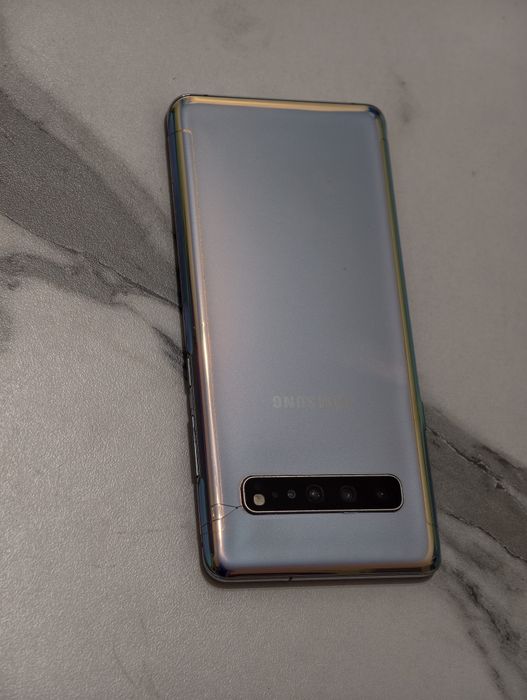 Samsung S10 Plus 5G 256 gb Ram 8 android 11
