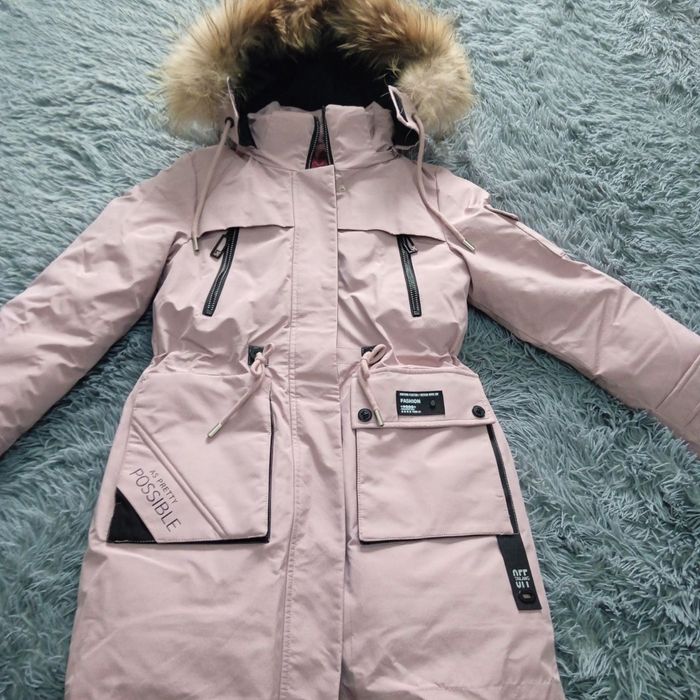 Продается зимняя куртка на девочку