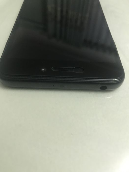 Redmi 4x  32GB.  RAM 3.00GB