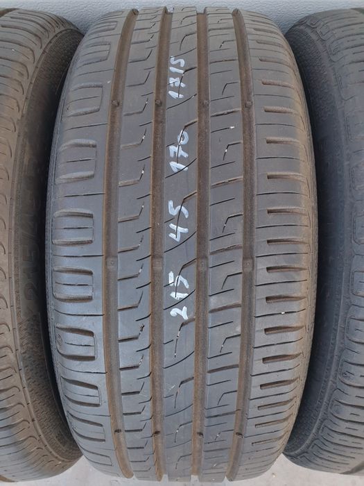Летни гуми 4 броя BARUM Bravuris3 215 45 R17 дот 1815