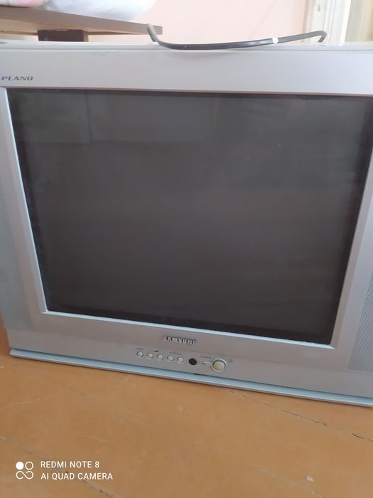 Продам телевизор ,показывает отлично.