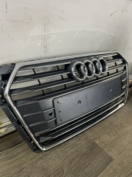 Решетка Audi A4 B9
