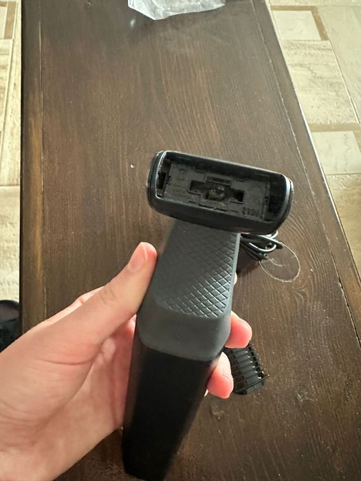 Philips Bodygroom Series 3000, necesita lama noua