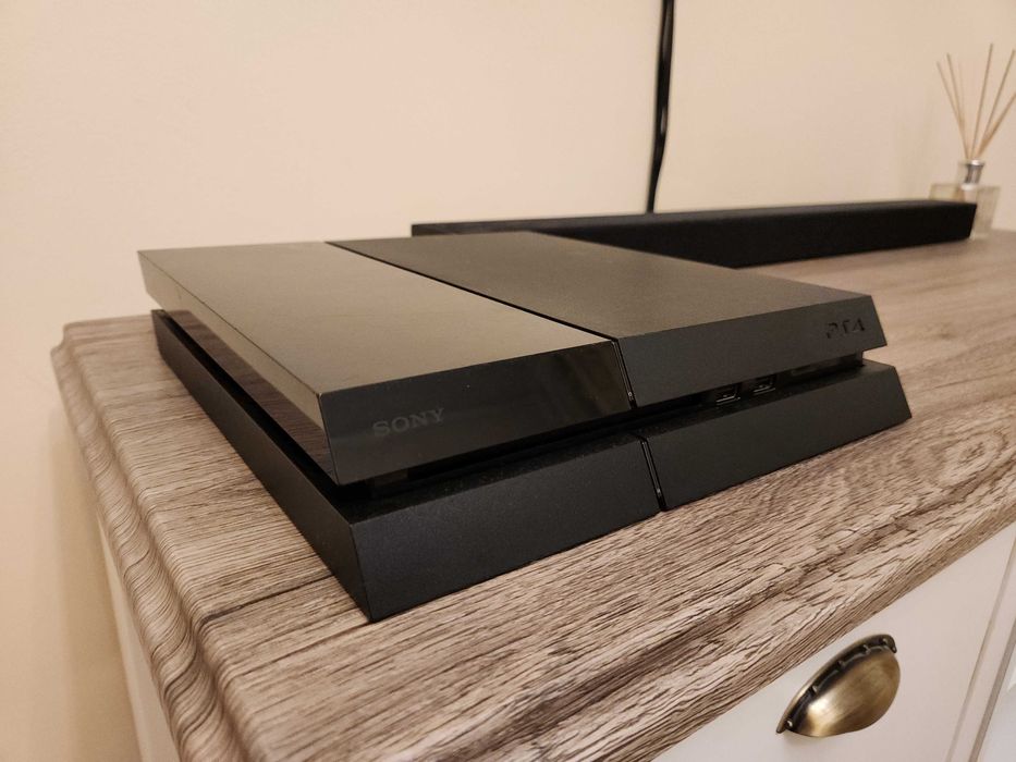 PlayStation 4 (PS4) 500GB - Modat, Complet functional