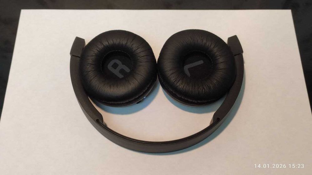 Наушники JBL TUNE 450BT Wireless on-ear headphones