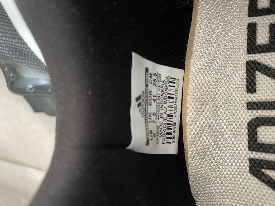 кроссовки Adidas