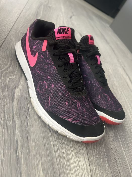 Маратонки Nike Flex Experience RN 5