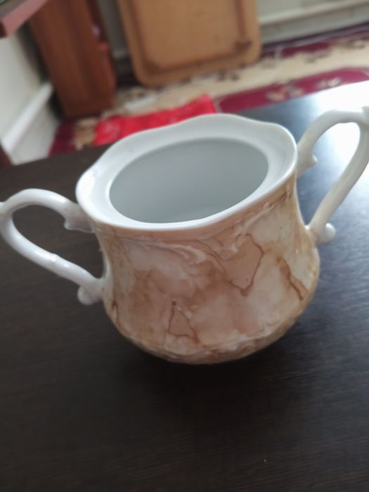 Продам Сахарница 1000тенге.