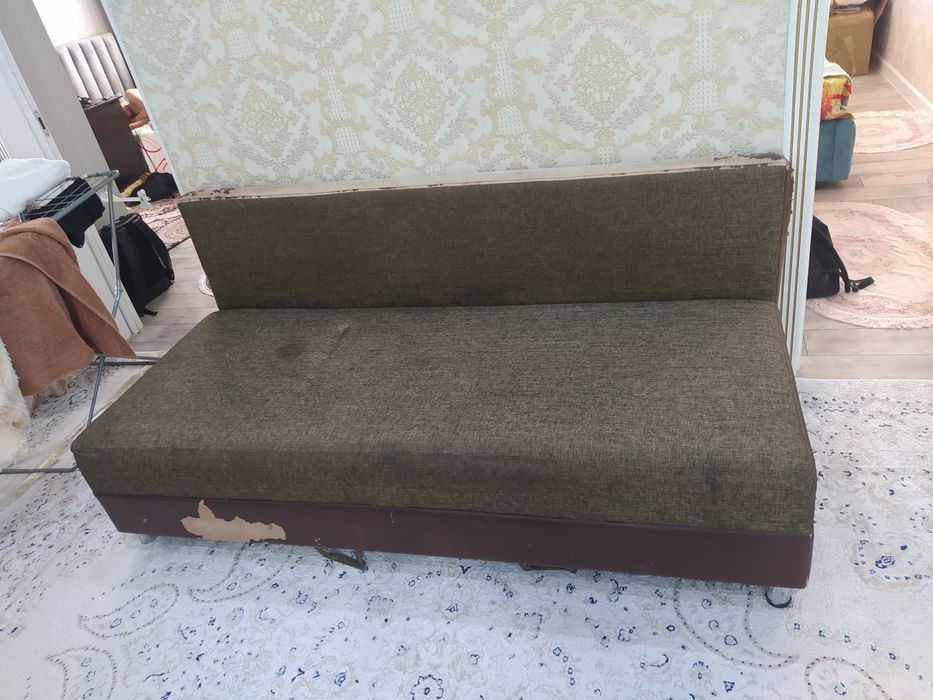 Диван тахта коричневая