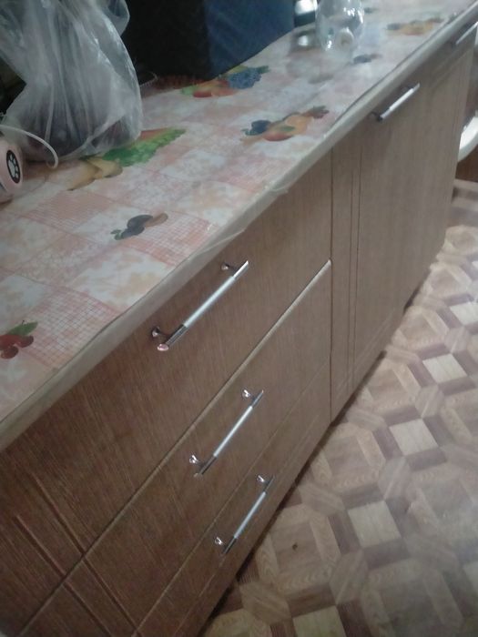 Продам стол для встроенного газа