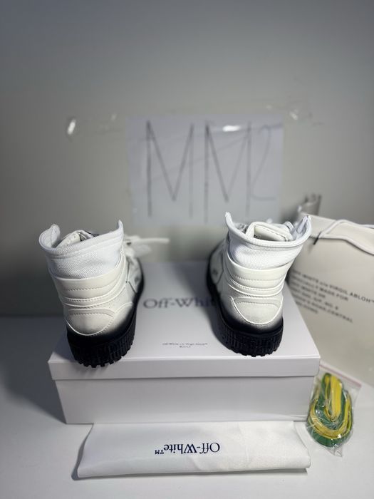 Adidasi/Sneakers off white black and white off court 3.0