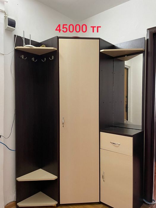 Срочно продам мебель в детскую 3 в 1,  угловой шкаф в прихожую, комод