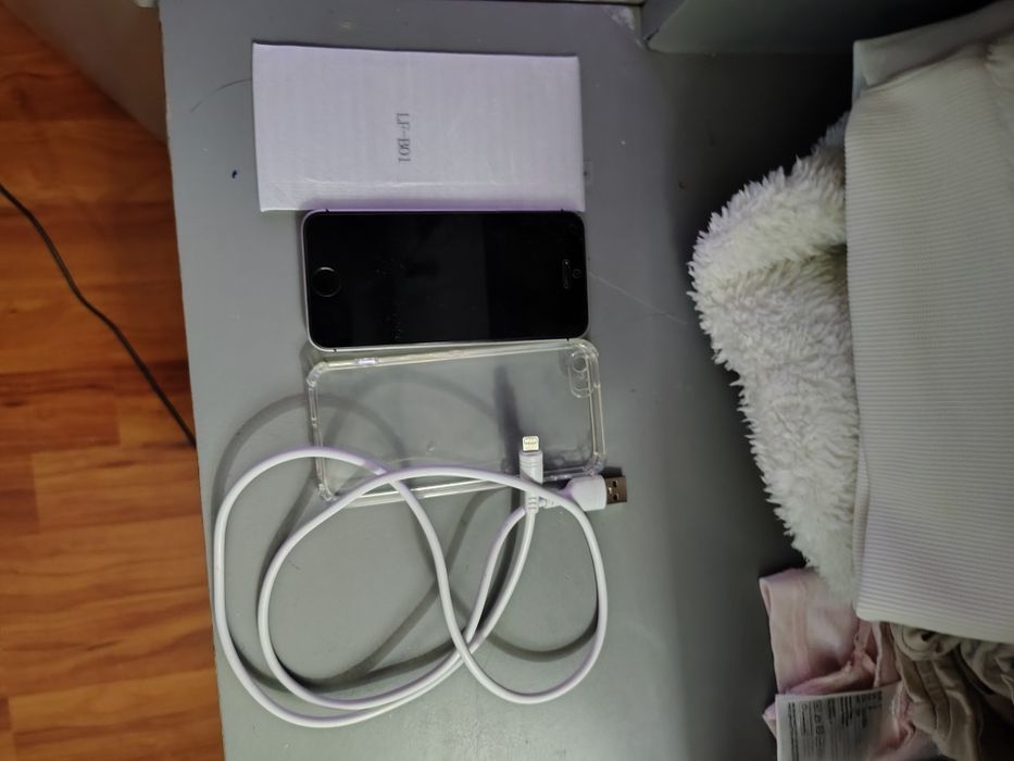 Айфон SE 100% капацитет