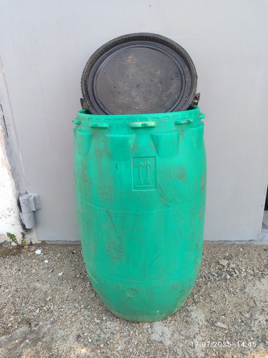 Бочка пластиковая 135 литров