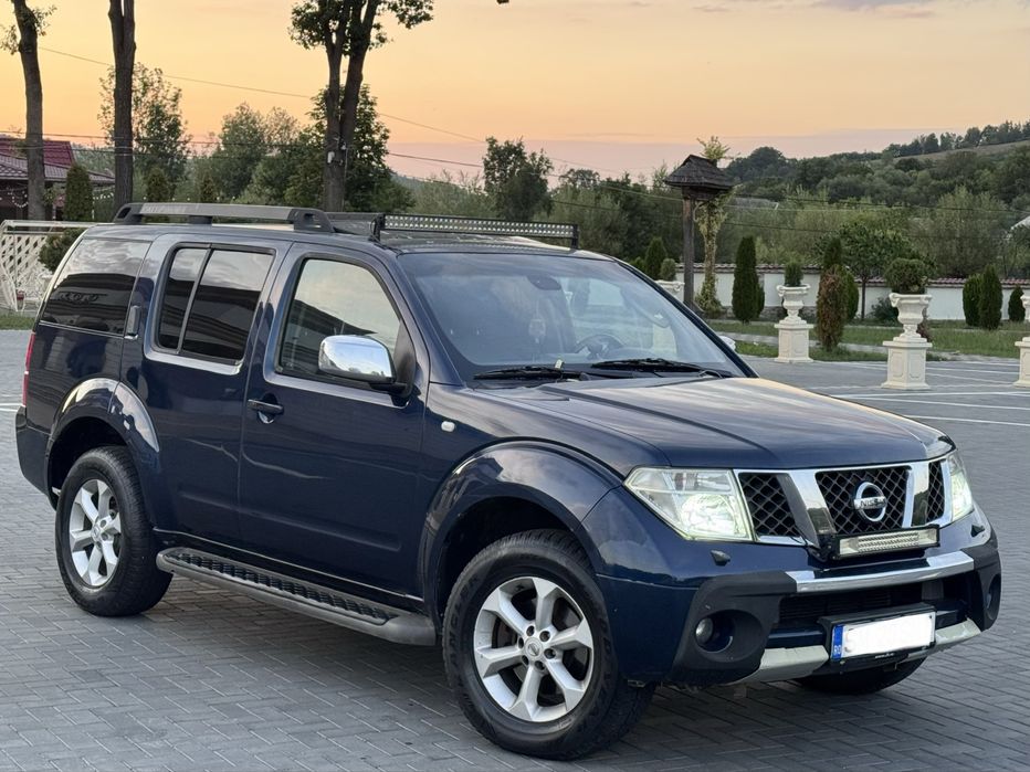Nissan pathfinder - 2008 - 2.5 diesel 174 cp - 4x4 mic mare