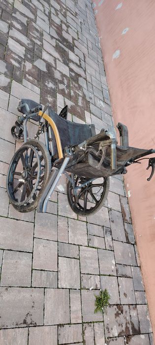 Cărucior dizabilități
