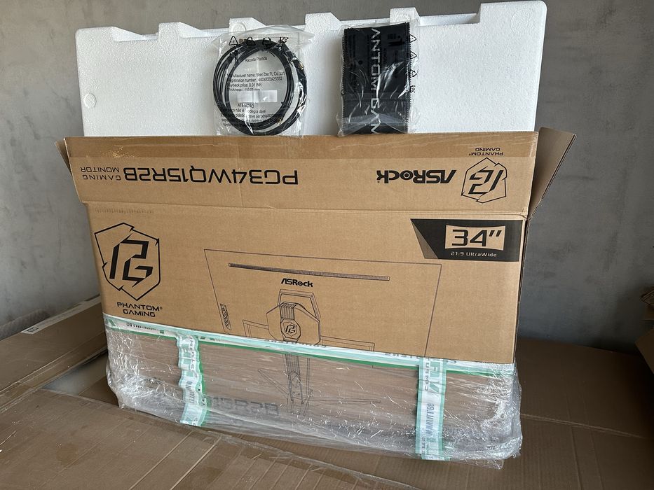 Asus Phantom Gaming 34" Ultrawide монитор