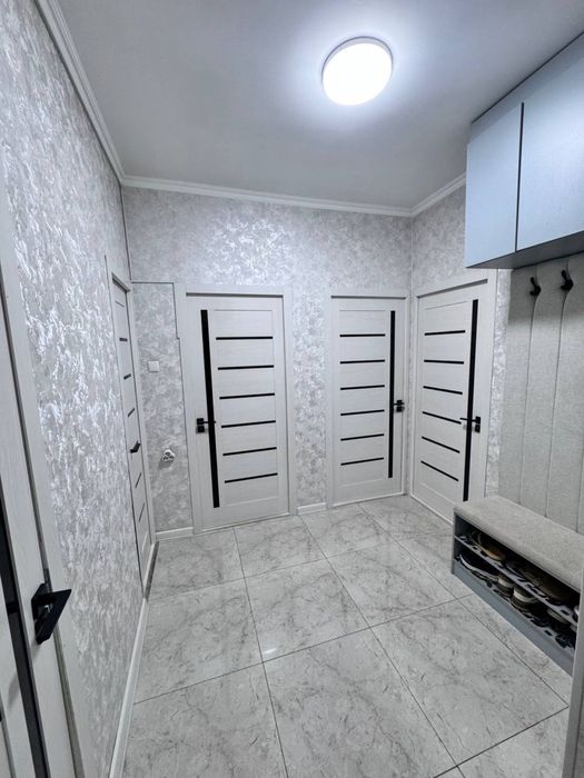 Продвется 3х комнатная квартира с ремонтом Юнусабад 7 квартал KORZINKA