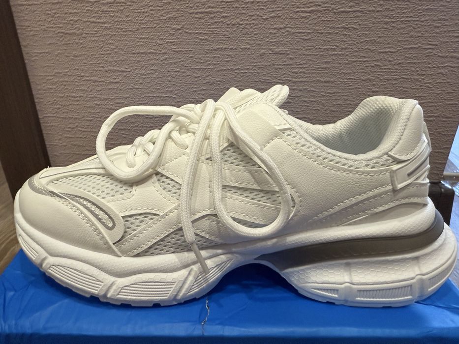 Кроссовки Warrior белые