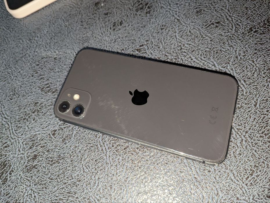 Iphone 11 с КОРОБКОЙ 64 GB
