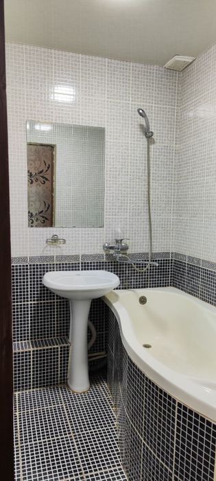 Провдется квартира  возле 13 школы Galaba 7B