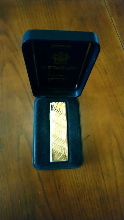 Стара оригинална запалка "penguin".