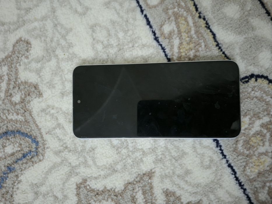 Xonor x8a 128/8 gb sotiladi
