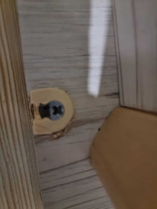 Два детских письменных стола.