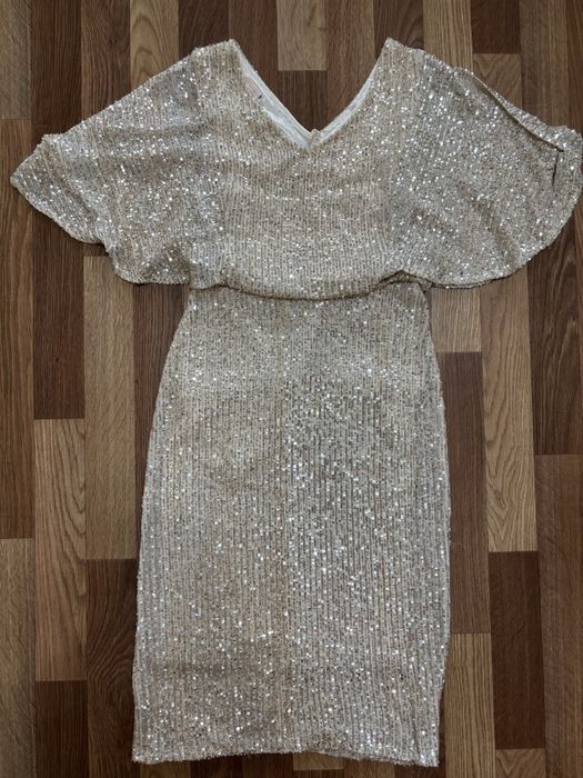 Платье вечернее с паетками