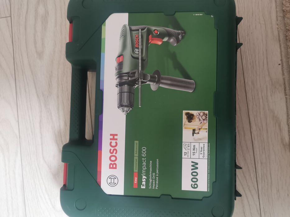 Mașina de găurit bosch easyimpact 600 noua
