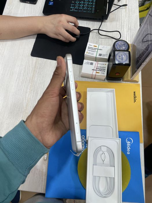 Iphone 17 Pro Max silver